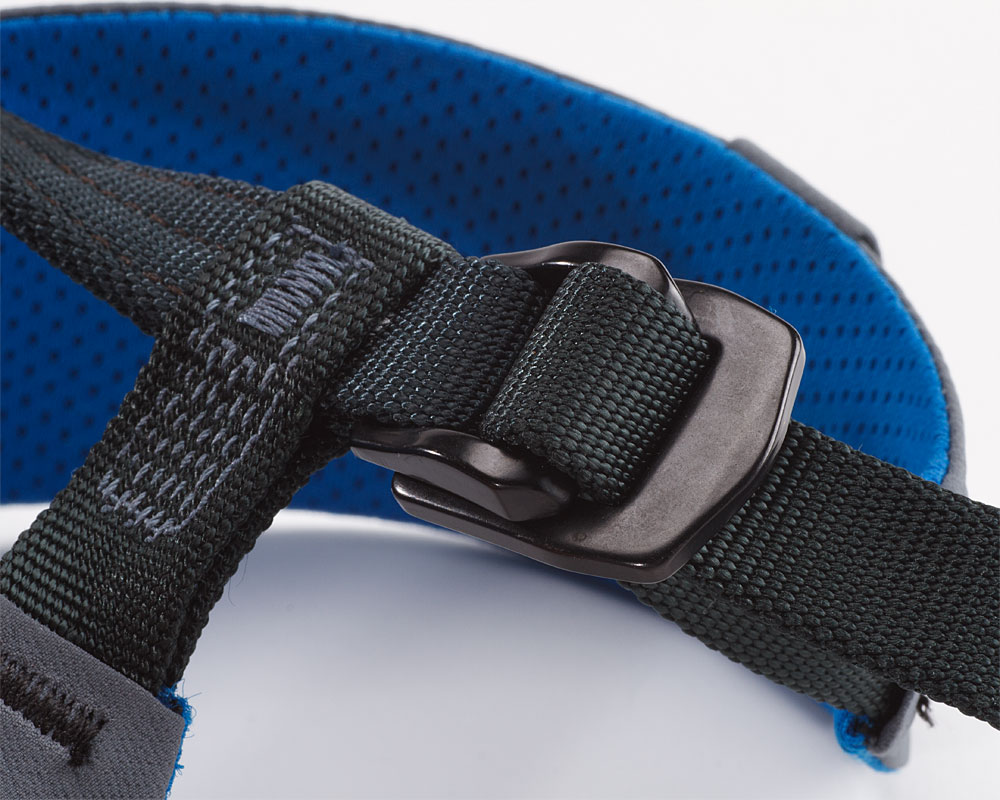 Arcteryx I340a climbing harness self locking buckle