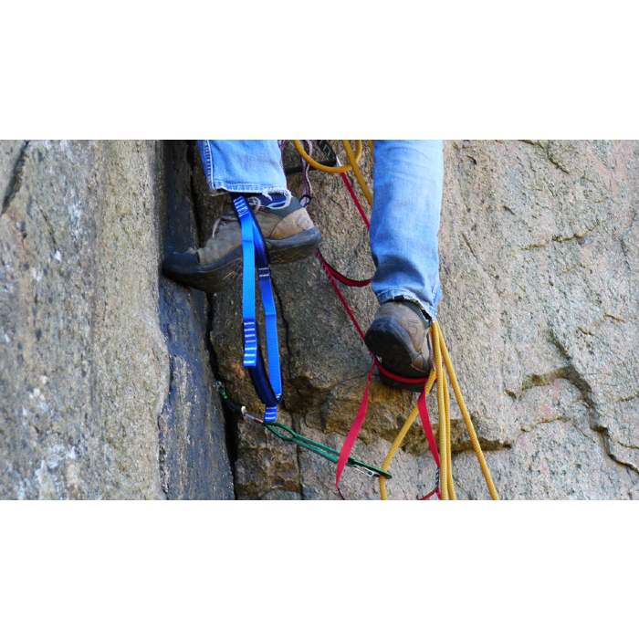 Aideer Climbing The Aideer